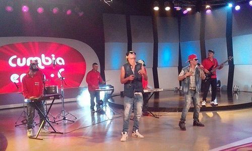 cumbia enlaC agitando