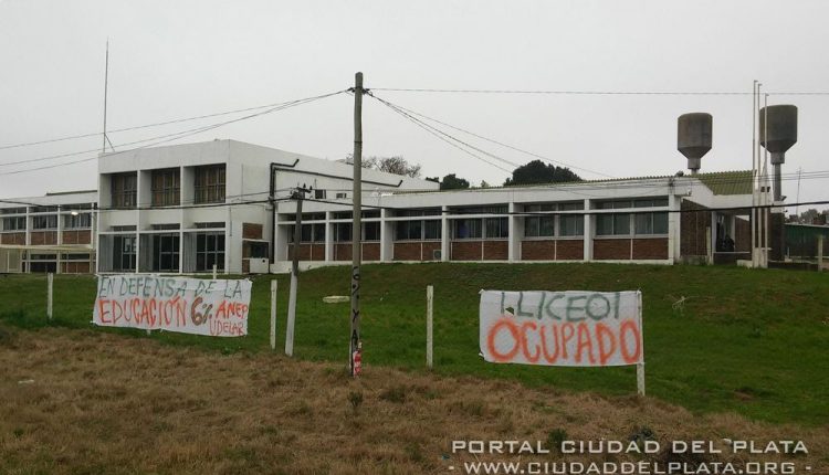 LICEO OCUPADO 2015